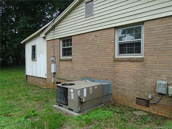 5th image of 610 Lantana Dr