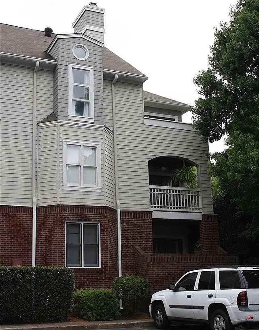 Brighthurst Dr, Raleigh — Photo 1