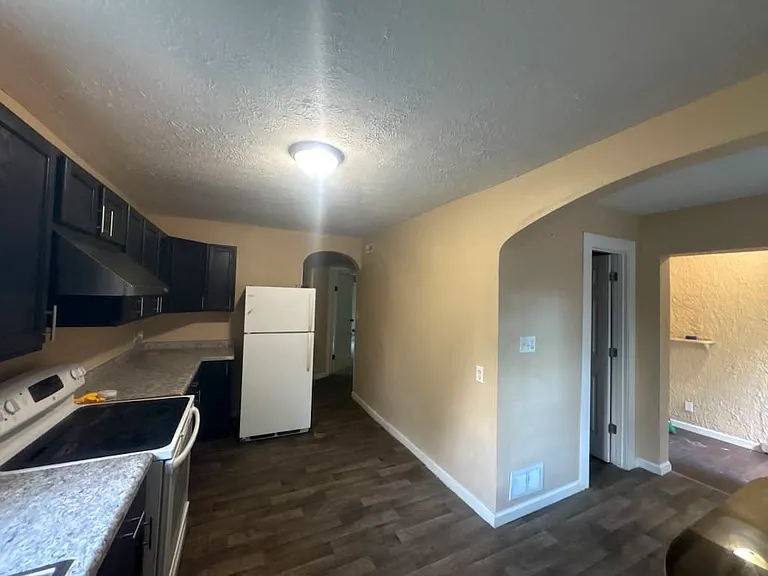 3721 N Lasalle St #1 — Photo 6