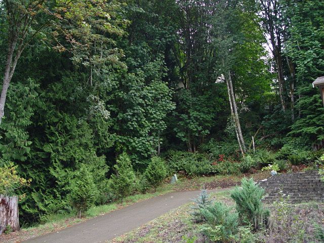 1st image of 26 Lake Louise Dr