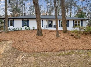 2431 Kings Point Dr, Dunwoody, GA 30338