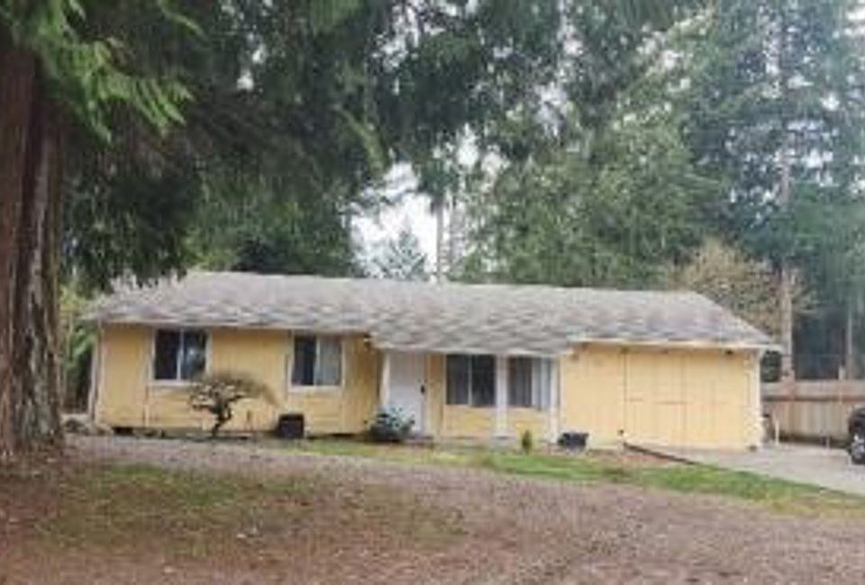 1st image of 6433 195th Ave E