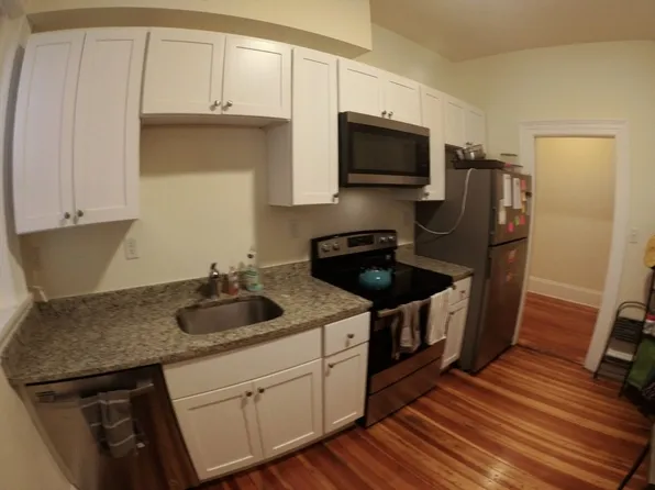 1477 Beacon St, Brookline, MA