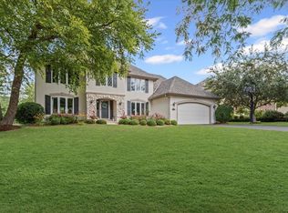 2496 Emerald Ln, Lindenhurst, IL 60046