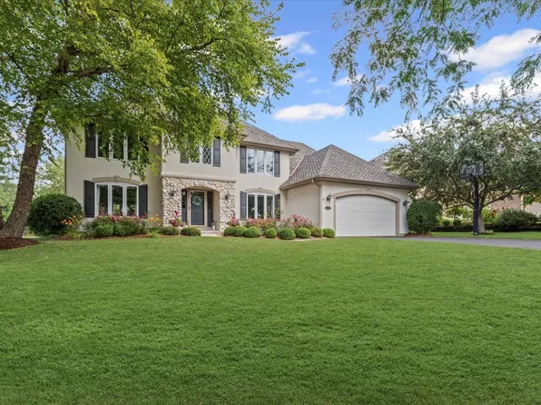 2496 Emerald Ln, Lindenhurst, IL 60046