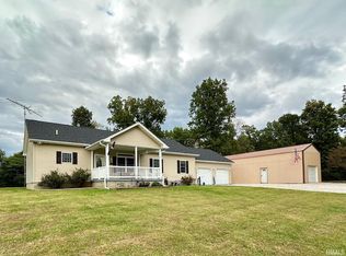 9835 E Summitt Ln, Bloomfield, IN 47424