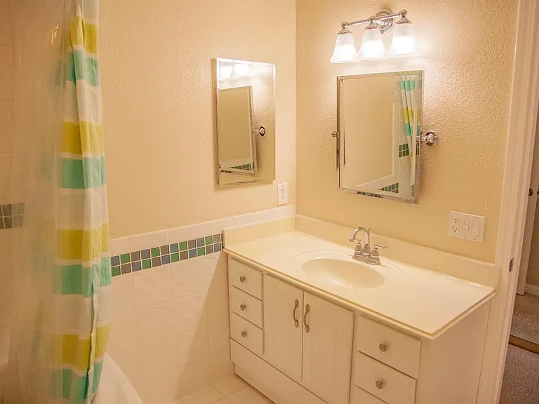 1931 Renoir Ave — Photo 12