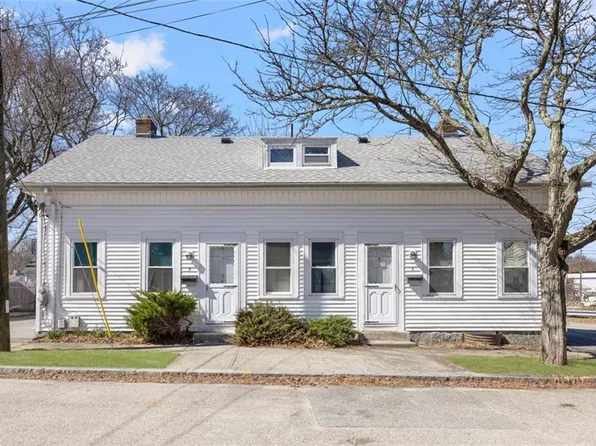 35 Cedar St, Cranston, RI 02910