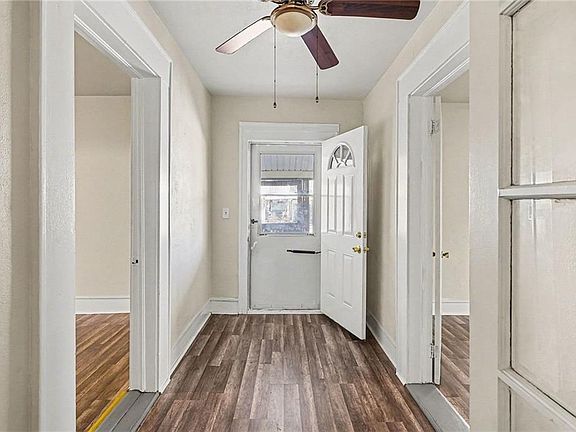 4th image of 107 1st St
