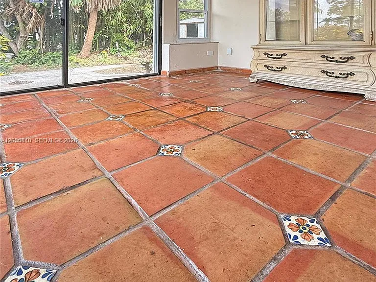 3390 SW 75th Ave — Photo 15