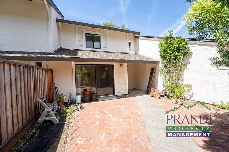 2 bed, 1.5 bath, 954 sqft, $3,475 — Photo 3