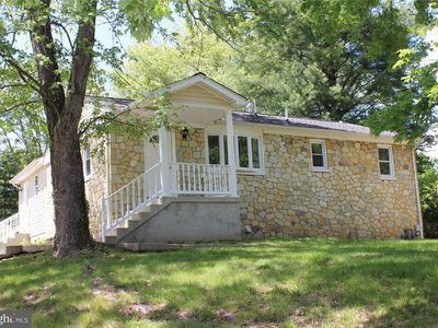 8010 McLean St, Manassas, VA, 20111