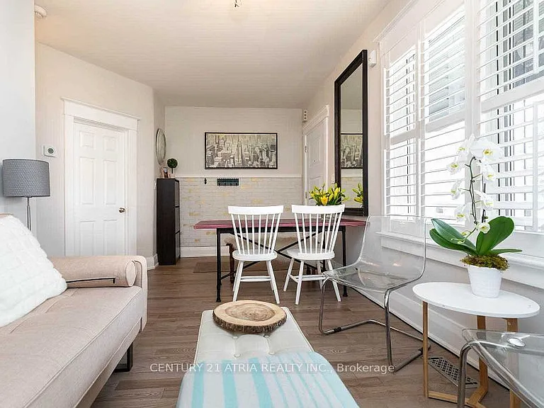 639 Mortimer Ave — Photo 5