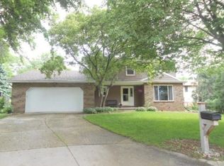 21 Greenhaven Cir, Madison, WI 53717