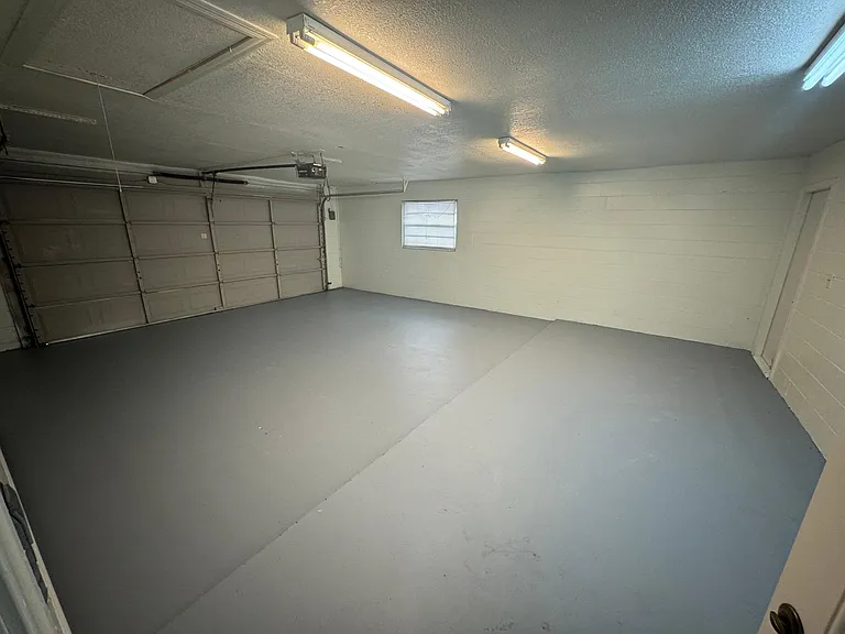 1178 S Cooper Dr — Photo 4