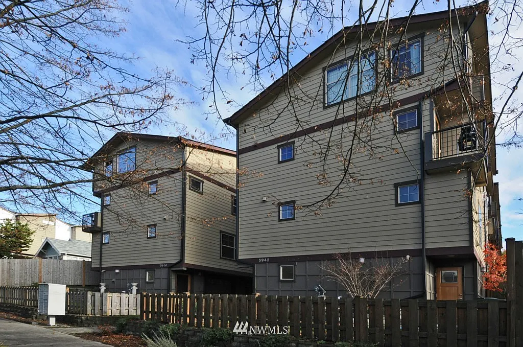 5940 California Avenue SW #C photo 1