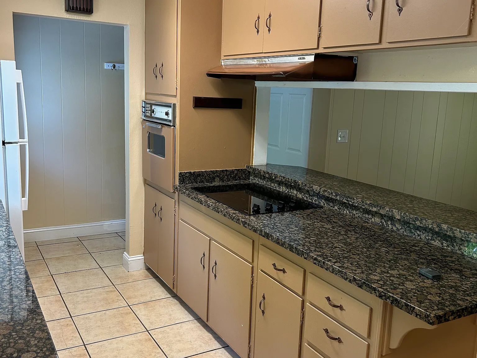 3 bed, 1350 sqft, $2,900 — Photo 3