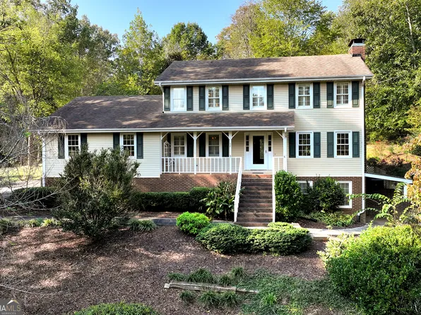 52 Foxdale Cir, Toccoa, GA 30577