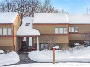 6 Spring Creek Ln, Galena, IL 61036
