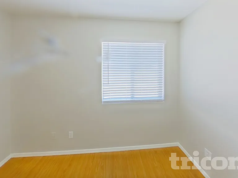 9002 W Palm Ln — Photo 10
