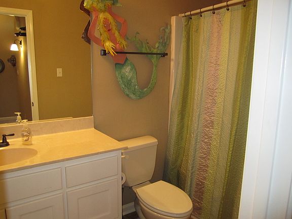 2nd image of 11437 Ashwood Ct