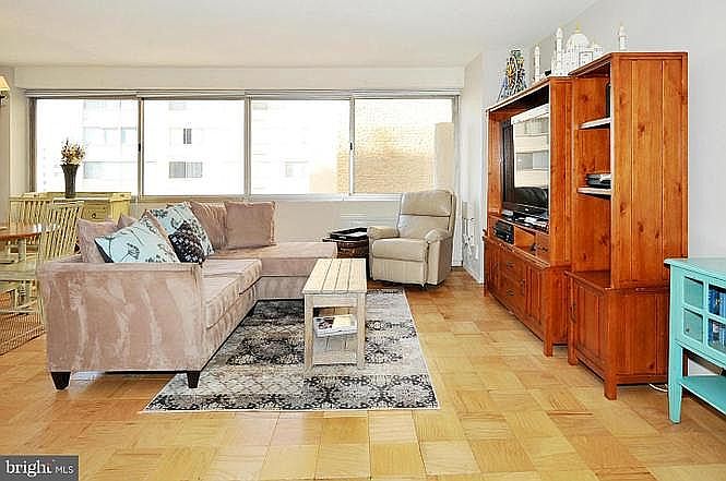 1st image of 4515 Willard Ave #2115