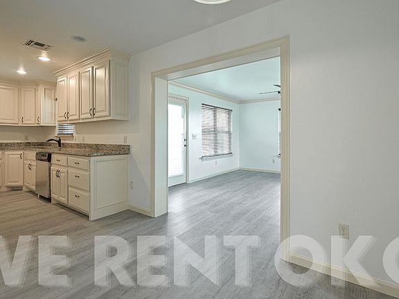 4th image of 853 SW 8th St