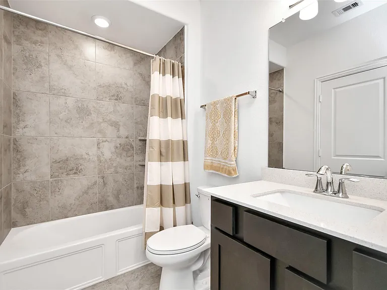 11012 Mikula Dr — Photo 5