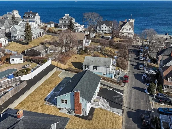 27 Standish Ave, Hull, MA 02045