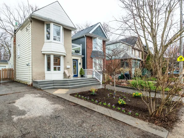 129 Woodfield Rd, Toronto, ON M4L 2W5