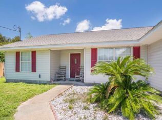 1615 Scott Ct, Gulf Breeze, FL 32563