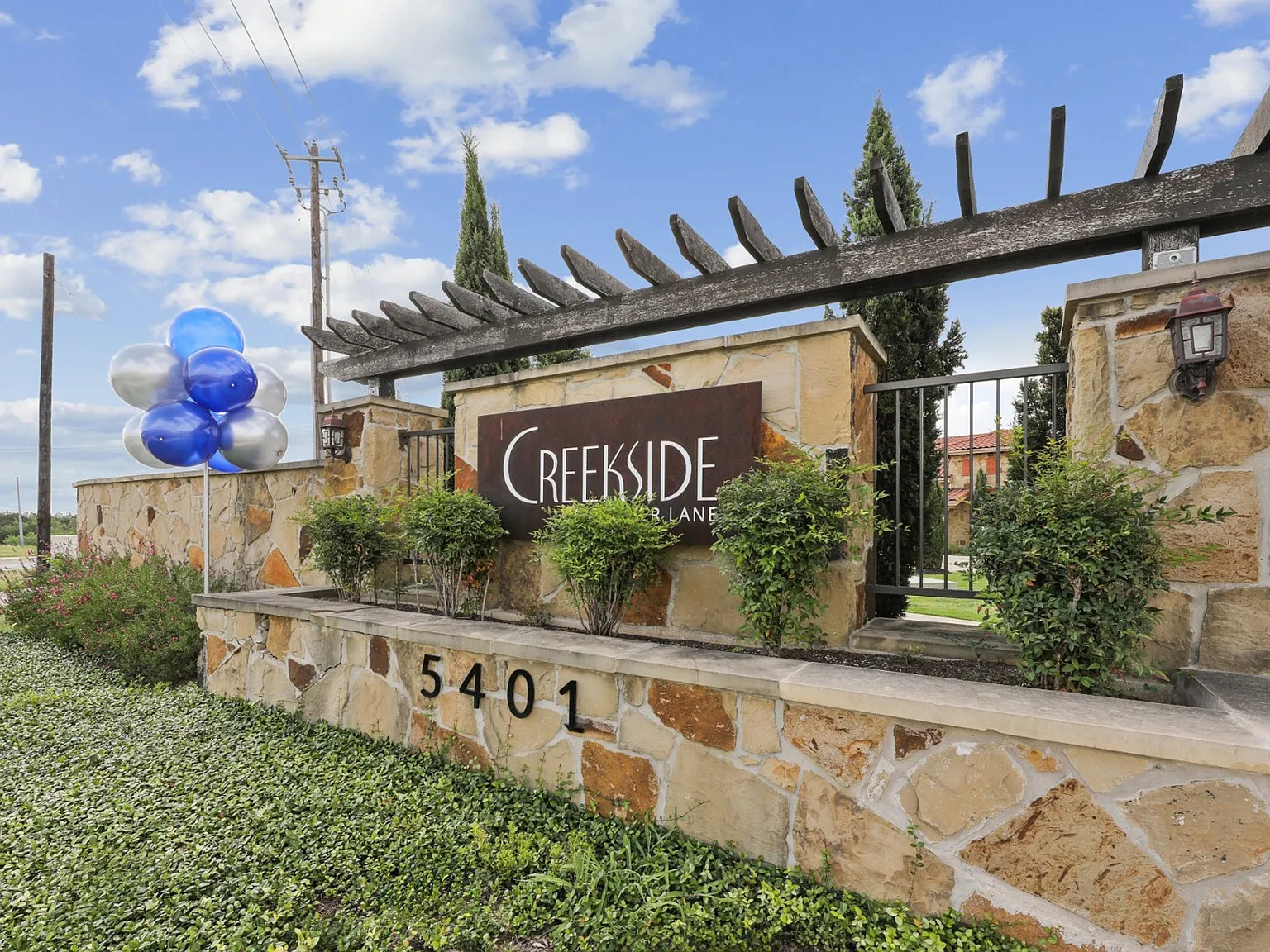 Creekside on Parmer Lane — Photo 1