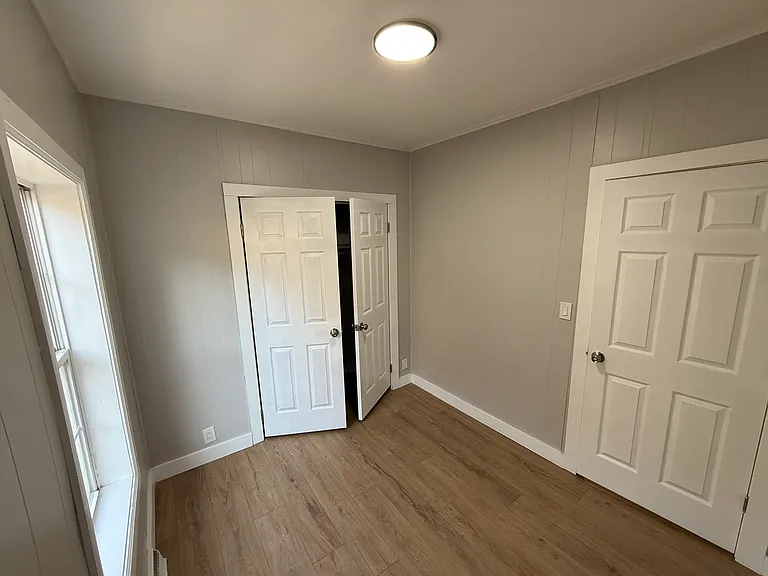 324 Congress Ave #1 — Photo 9
