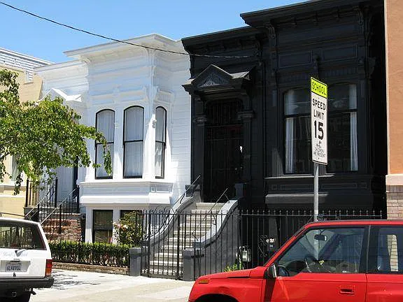 335 Bartlett St — Photo 2
