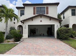 3299 W 96th Pl, Hialeah, FL 33018