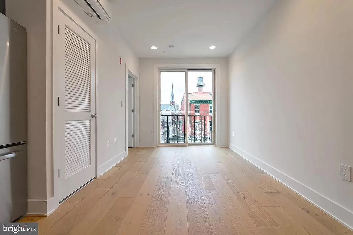Building Photo - 500 Fairmount Ave #202