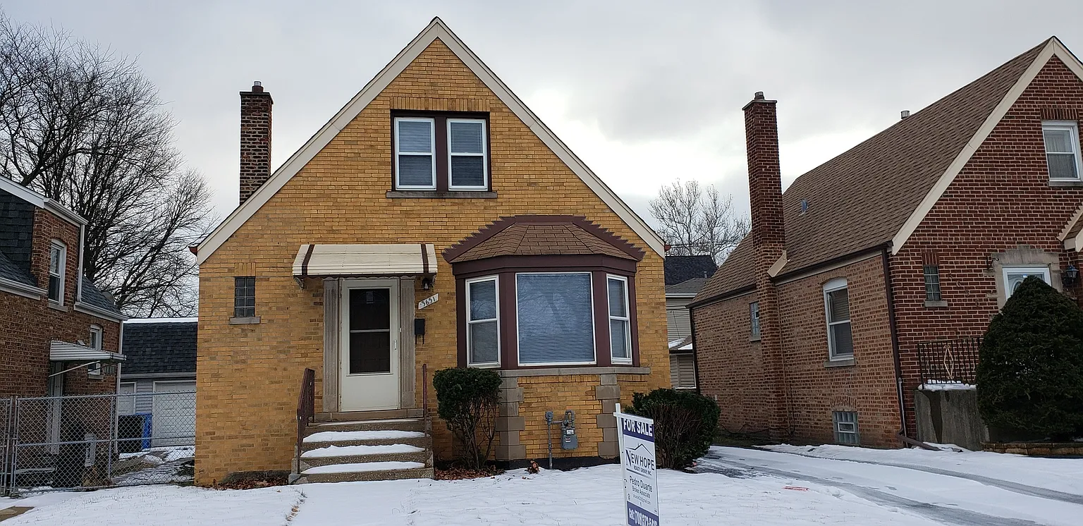3651 W 103rd St photo 1