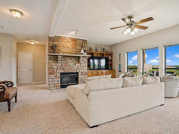5th image of 303 Eagle Point