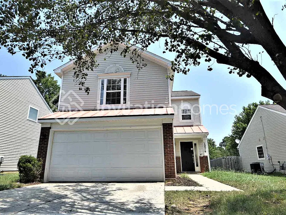 10214 Green Hedge Ave