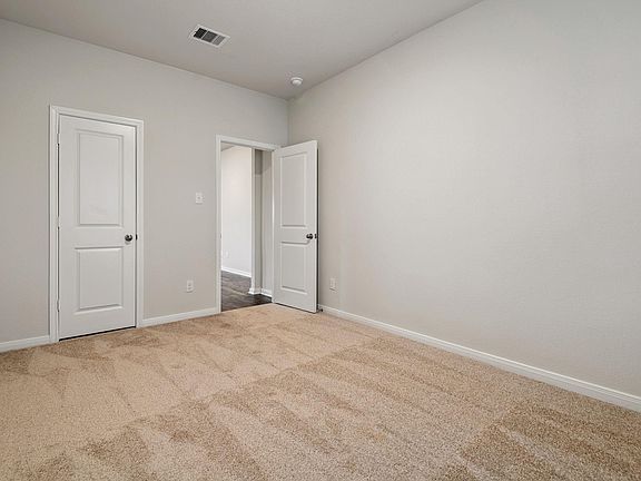 5th image of 476 Lone Rider Dr