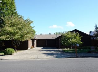 446 SW 121st Pl, Portland, OR 97225