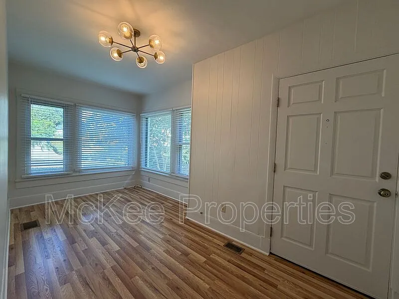 1 bed, 1.0 bath, $2,150 — Photo 2