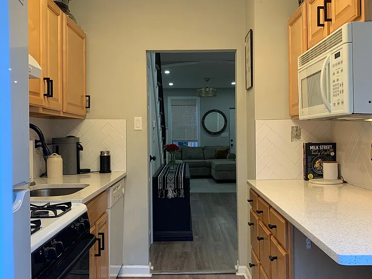 3013 Salmon St — Photo 6