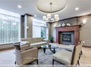 19 Barberry Pl #703, Toronto, ON M2K 3E3
