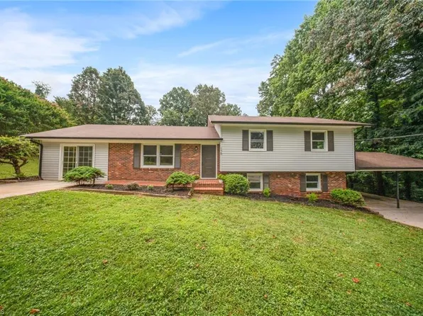 175 Green Acres Adams Ln, Millers Creek, NC 28651