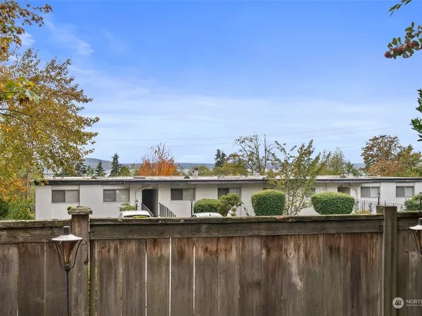 1020 S 230th Street #B105, Des Moines, WA 98198