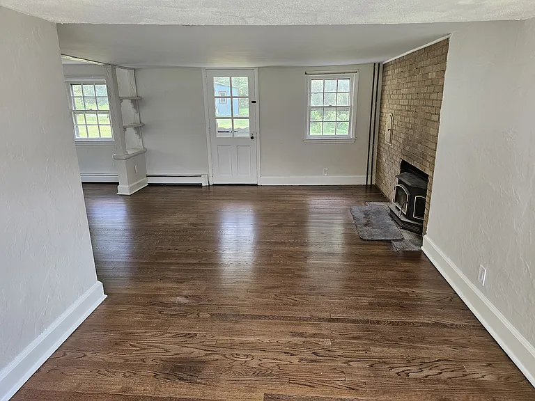 School House Ln — Photo 8