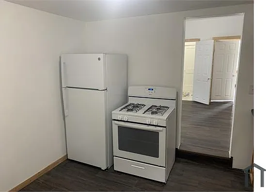 869 Albemarle St #2 — Photo 6