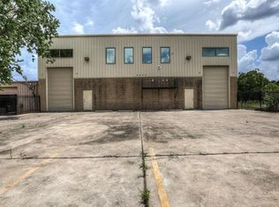 8633 Windswept Ln, Houston, TX 77063