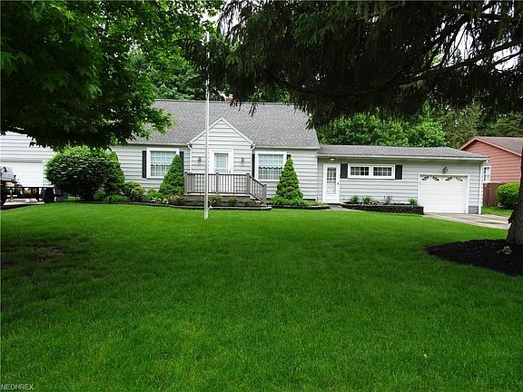 3rd image of 290 Owosso Ave